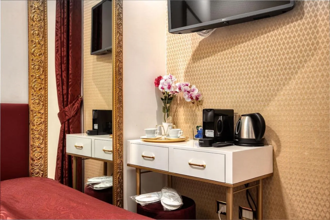 Bq House Trevi Luxury Rooms Rome 3*,  Italy